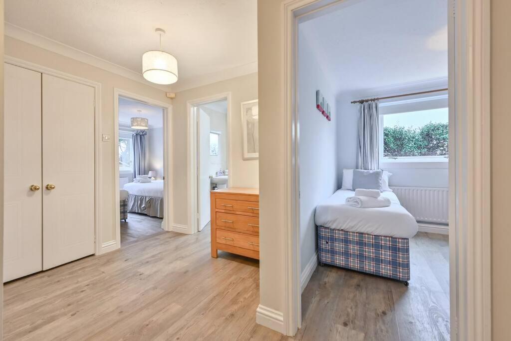 Spacious Sandbanks Apartment Near Beach And Bars With Free Parking Poole Dış mekan fotoğraf